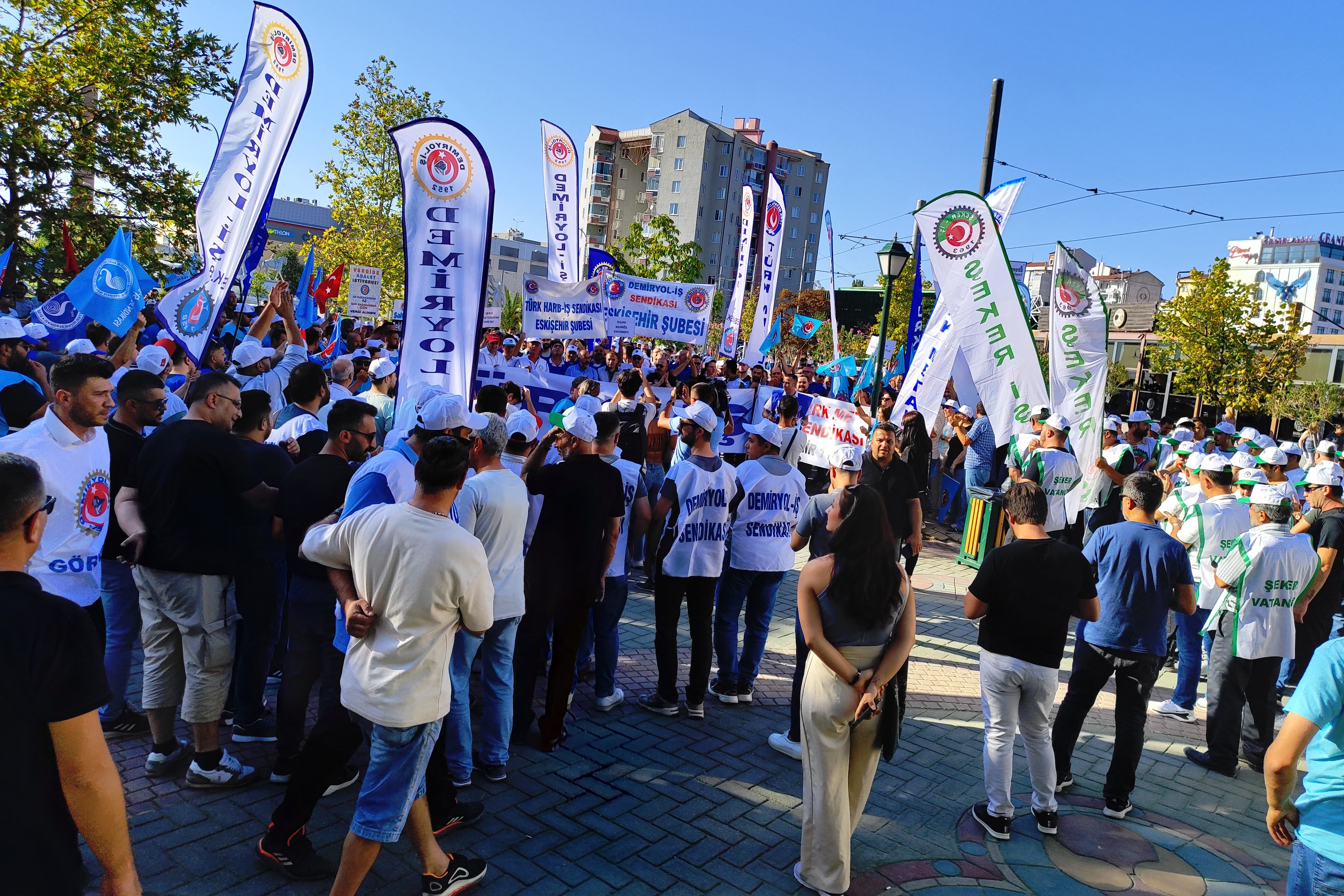 türk iş eskişehir'de eylem gerçekleştirdi 