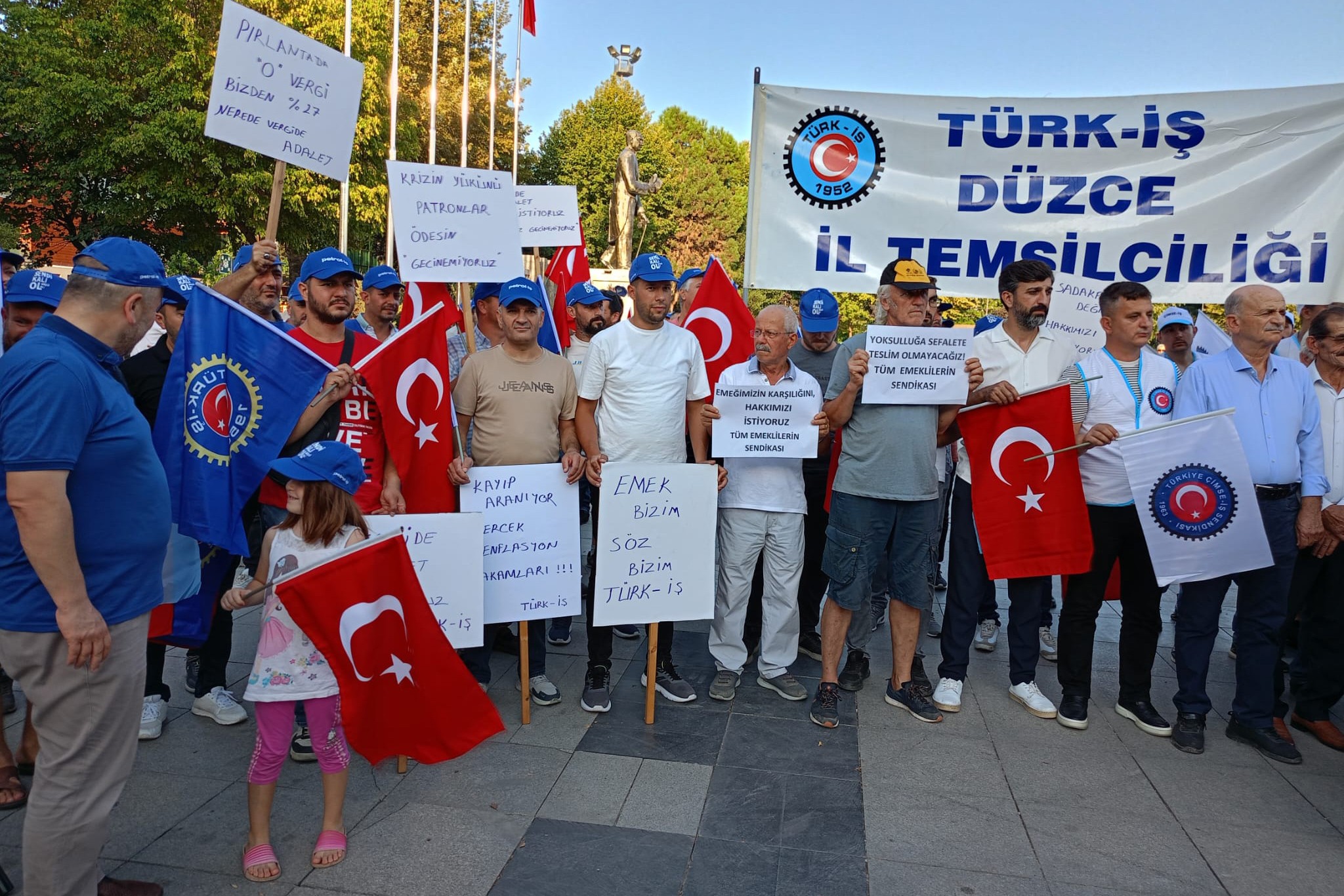 türk iş düzce'de açıklama yaptı 