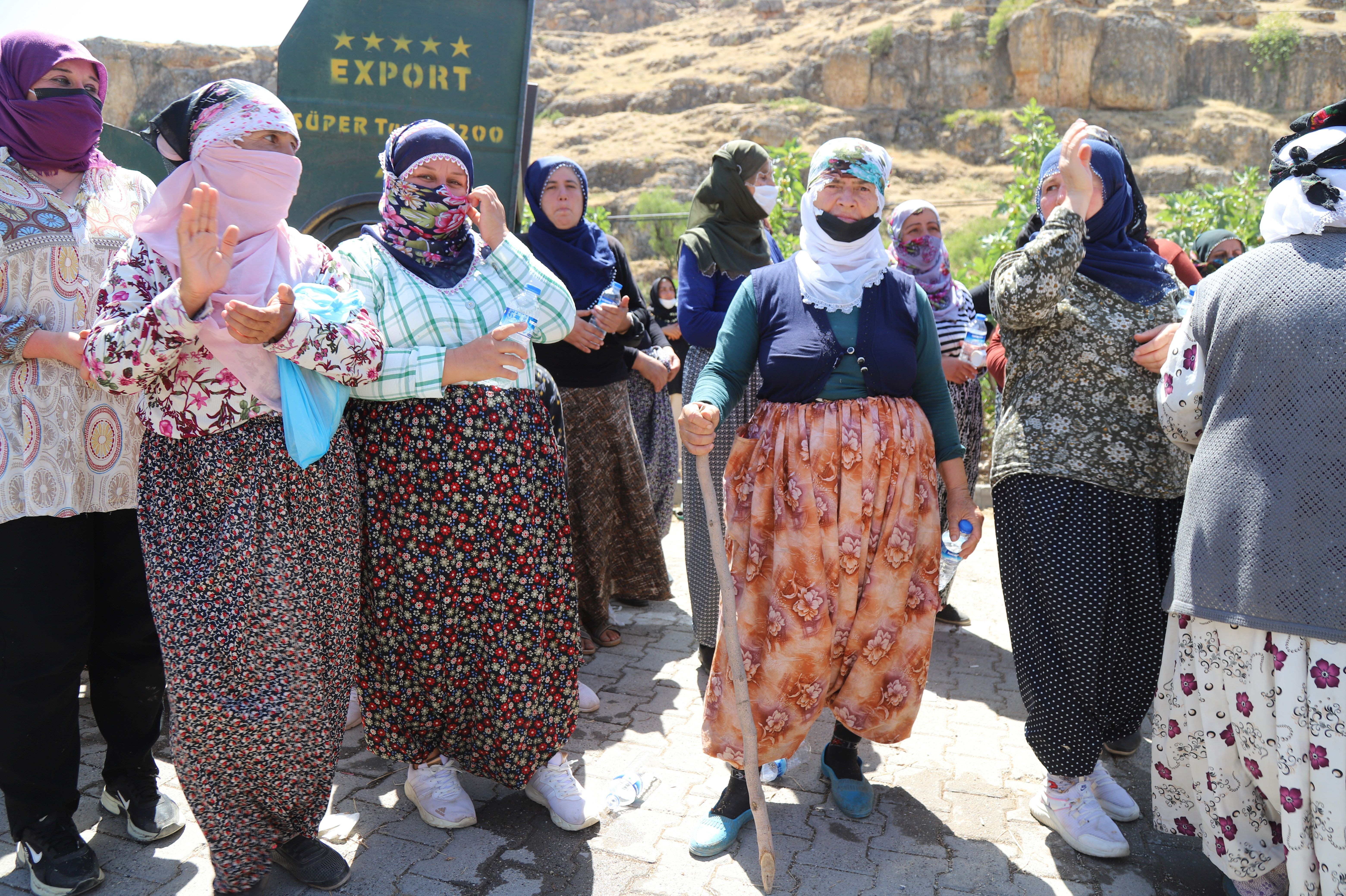 Mardin'de direnen kadınlar