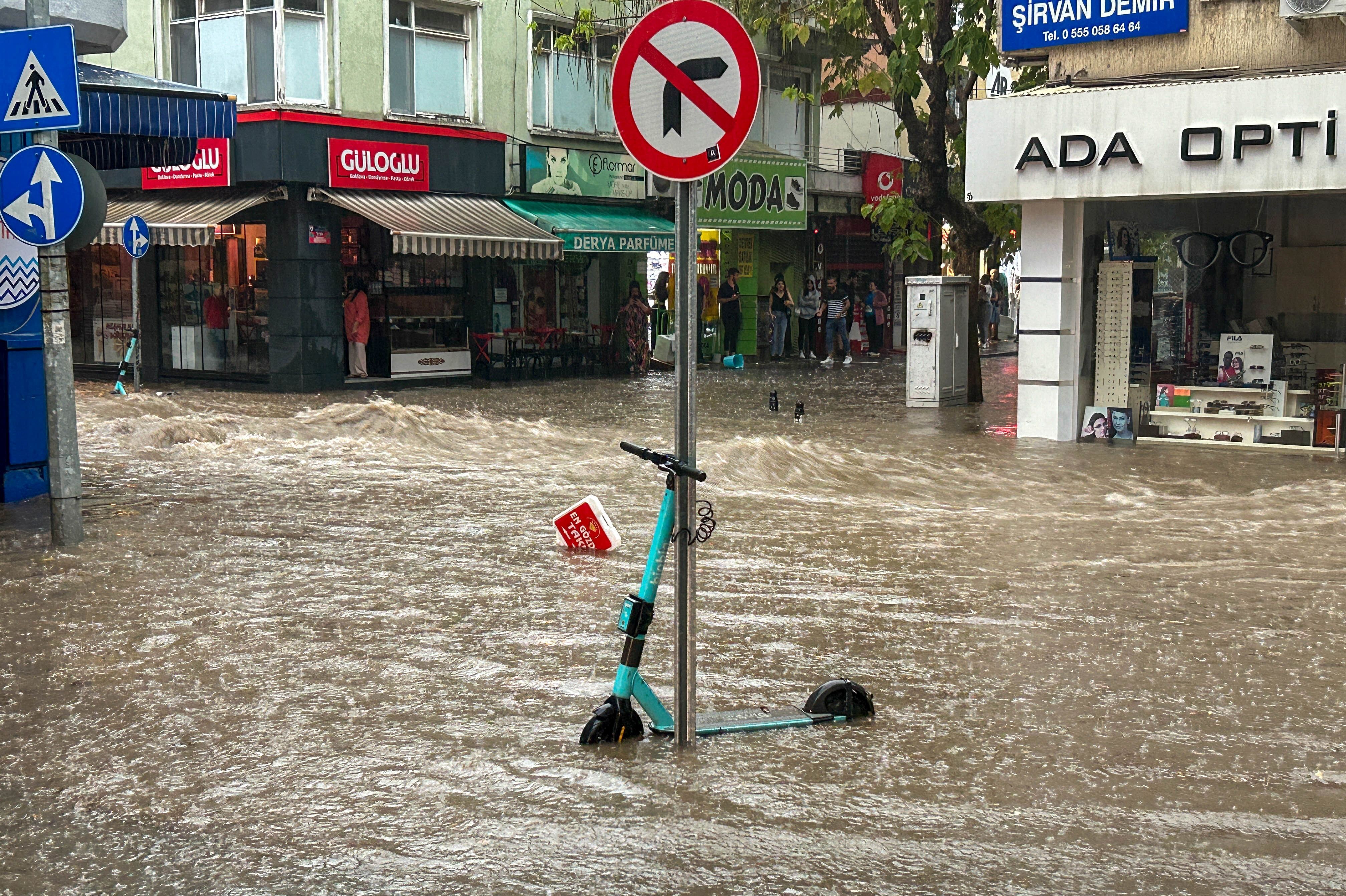 Uşak'ta sağanak