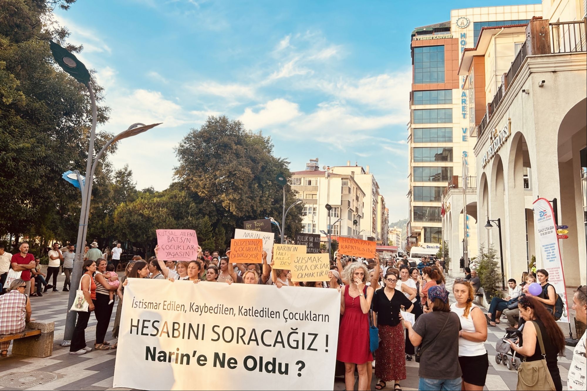 Artvin'de, Narin için yapılan eylem.