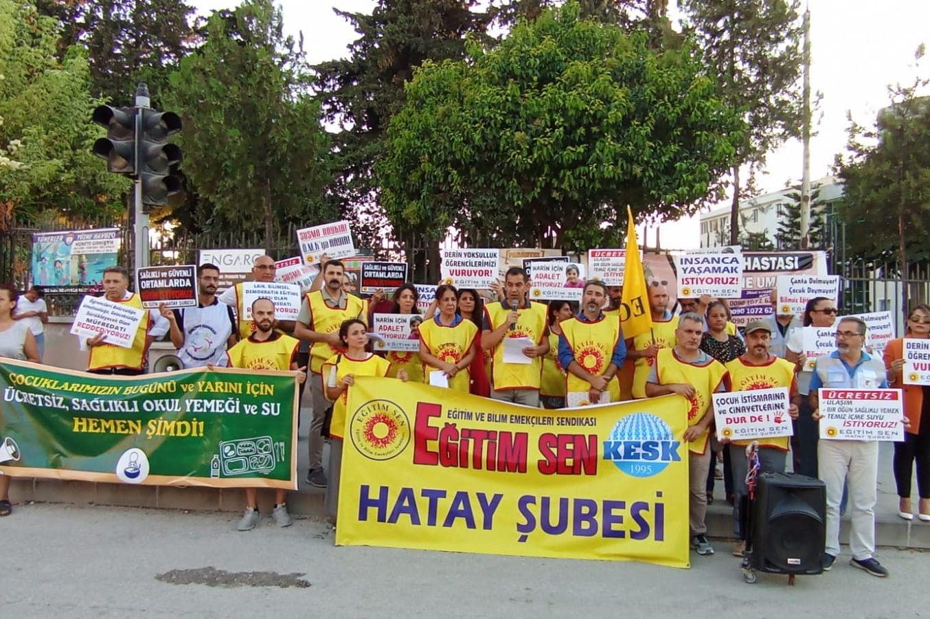 Eğitim Sen Hatay Şubesi basın açıklaması yaptı