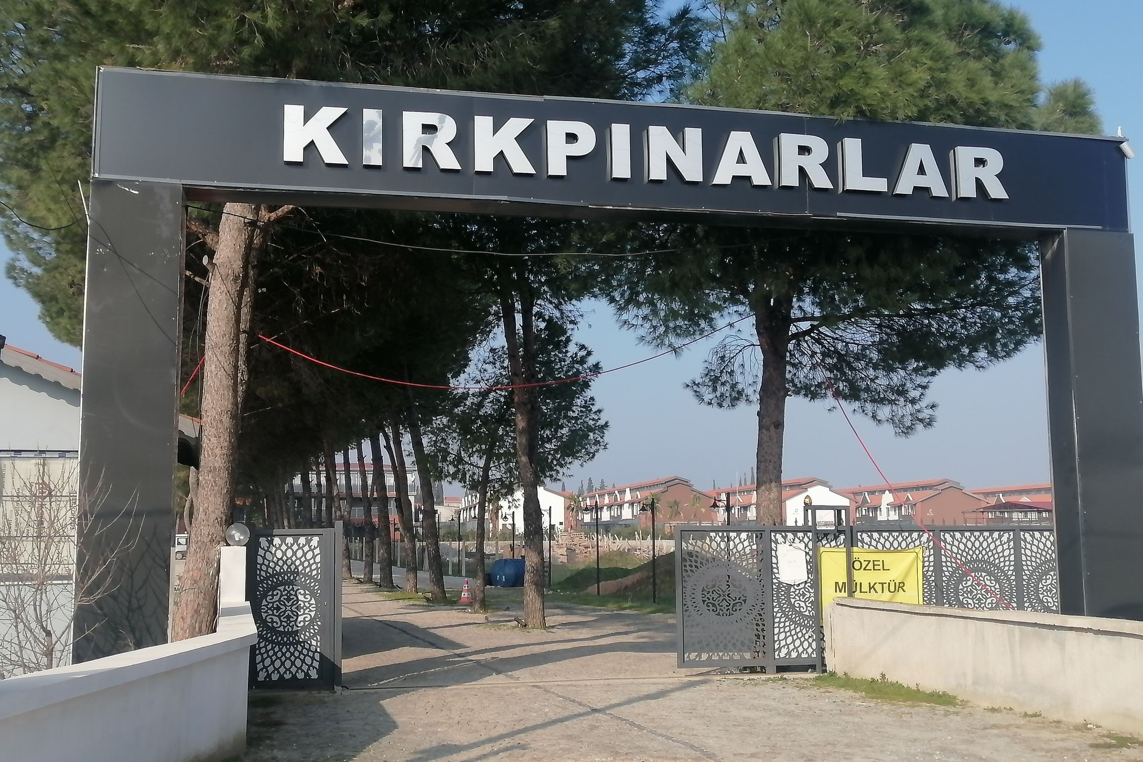 Kırkpınarlar tabelası