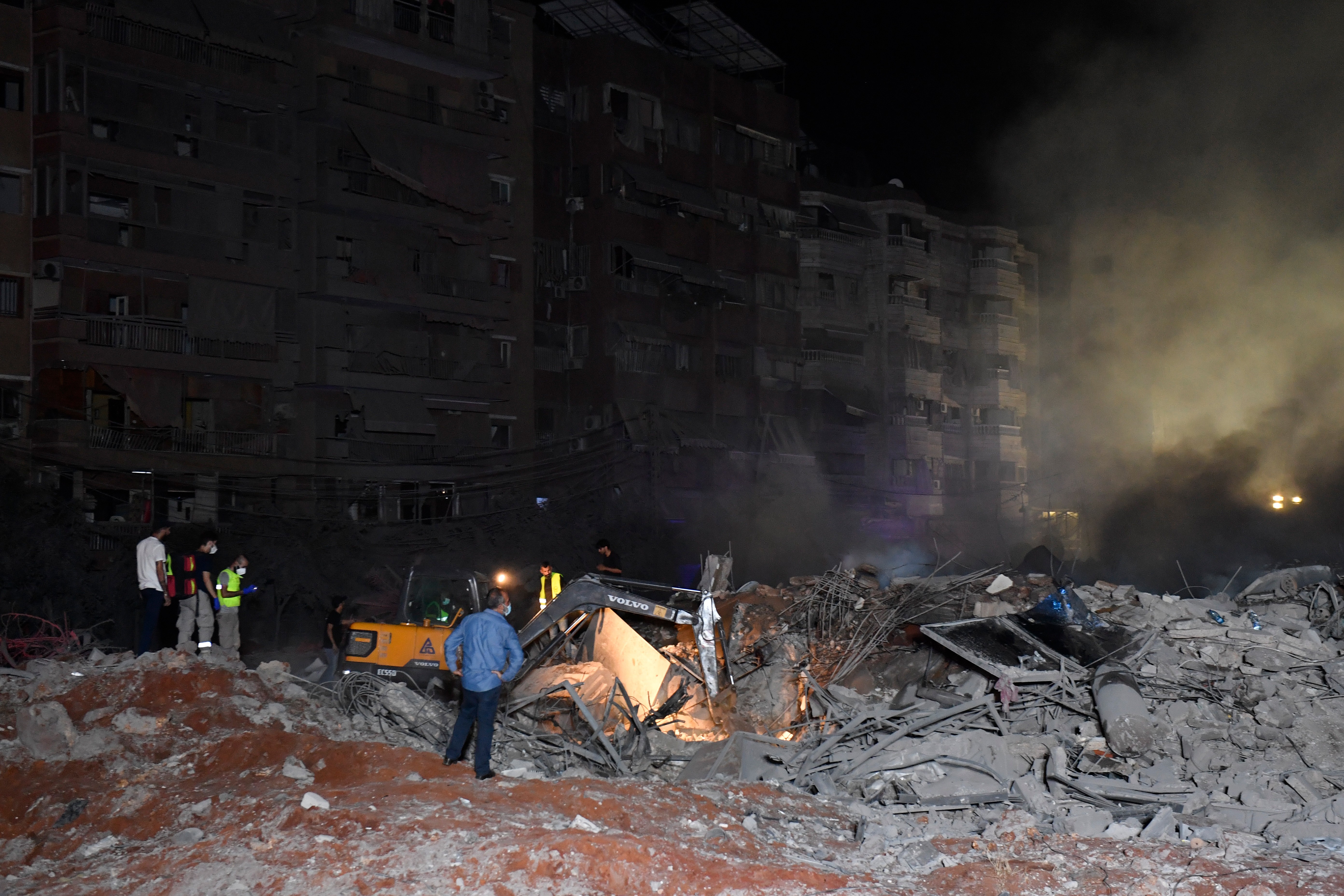 İsrail Beyrut'a hava saldırısı düzenledi