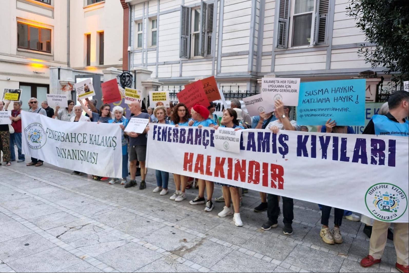 Fenerbahçe Kalamış Yat Liman’nın özelleştirilmesine karşı yapılan eylem