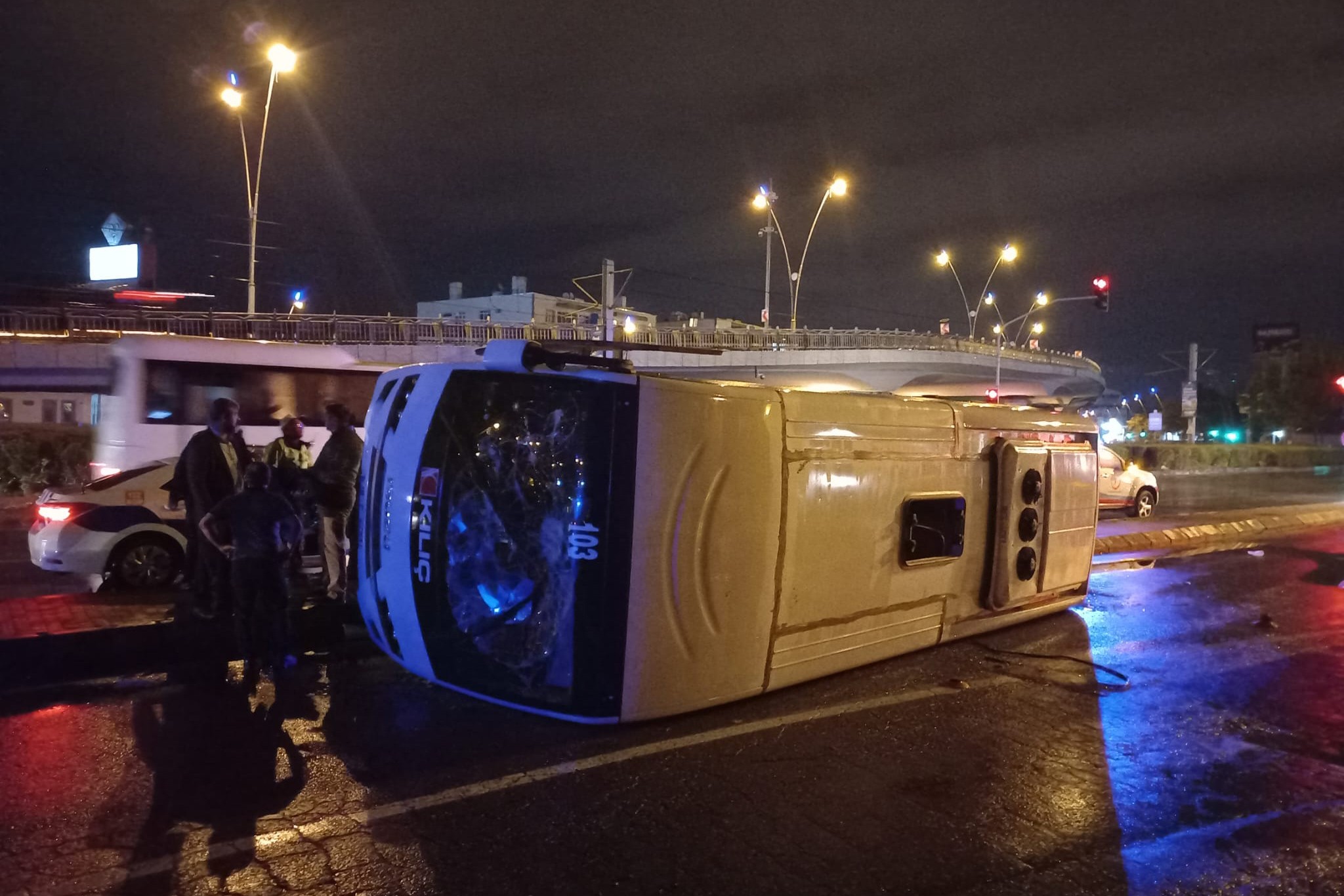 Kayseri'de işçi servisi kaza yaptı 