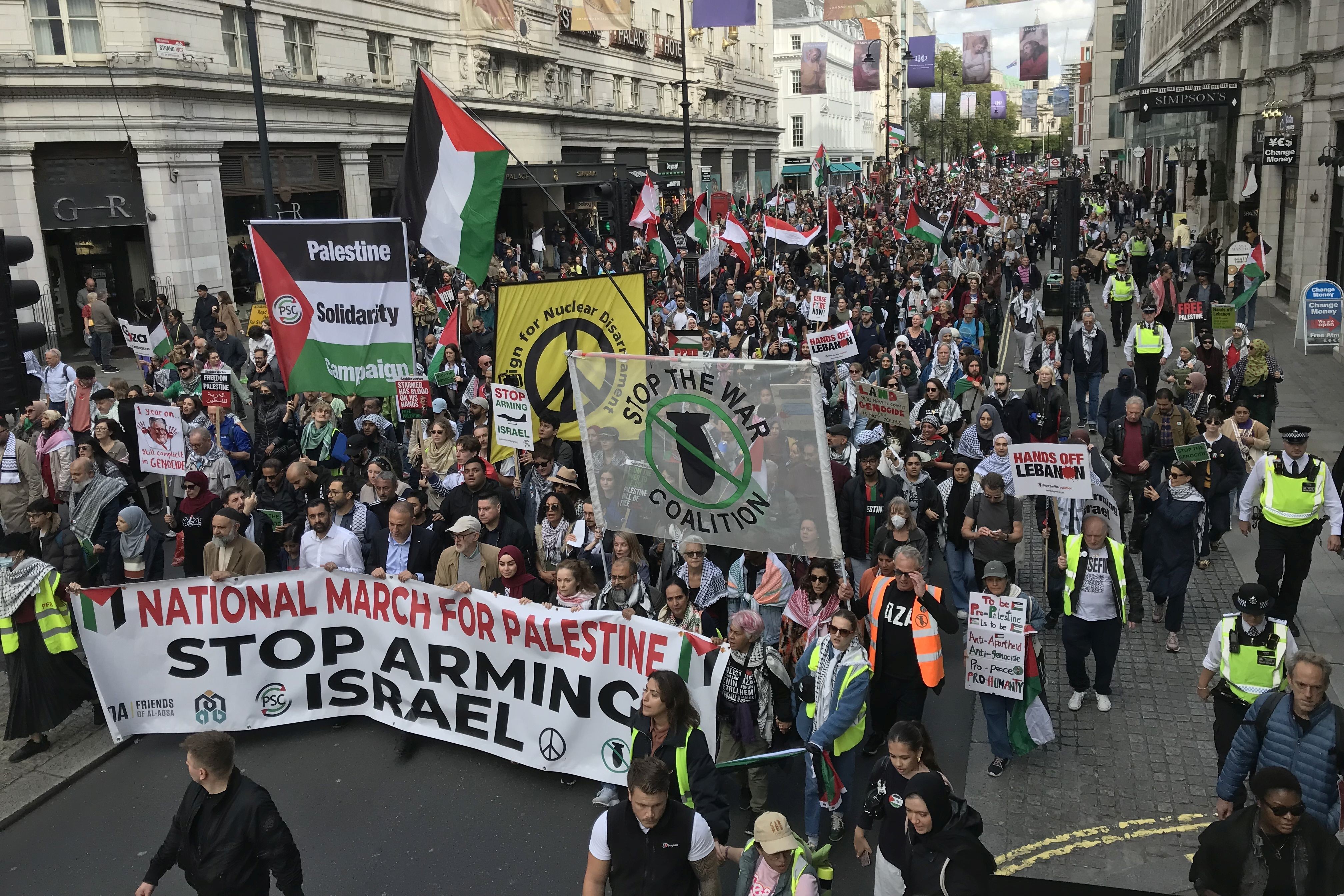 Londra'da Filistin'le dayanışma eylemi