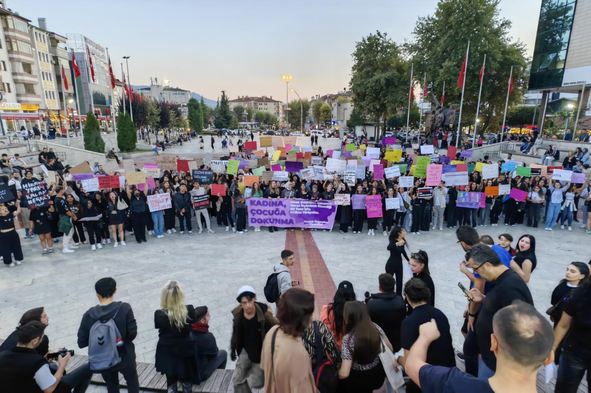 Karabük Üniversitesi kadın cinayeti eylemi