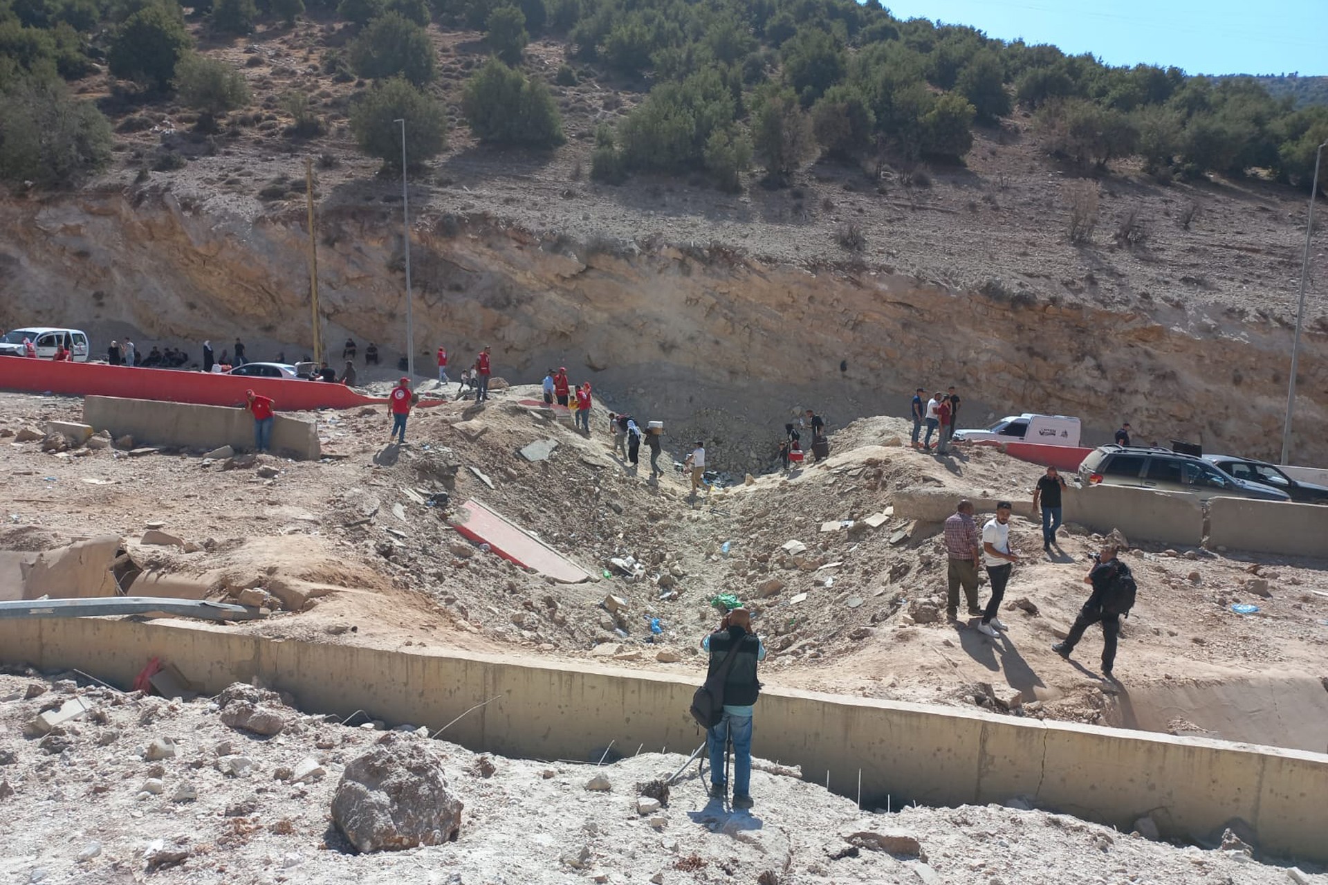 bombalanan Lübnan-Suriye sınır kapısı El Mesnaa 