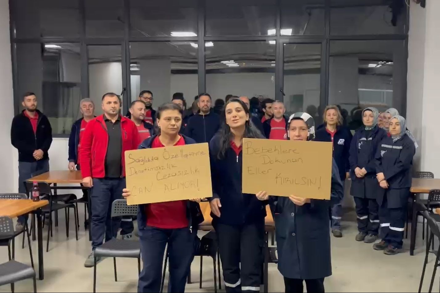 Plascam işçileri bebek ölümleri protesto