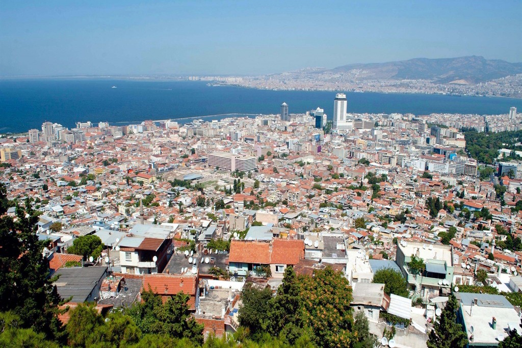 İzmir yüksek bir yerden fotoğrafı