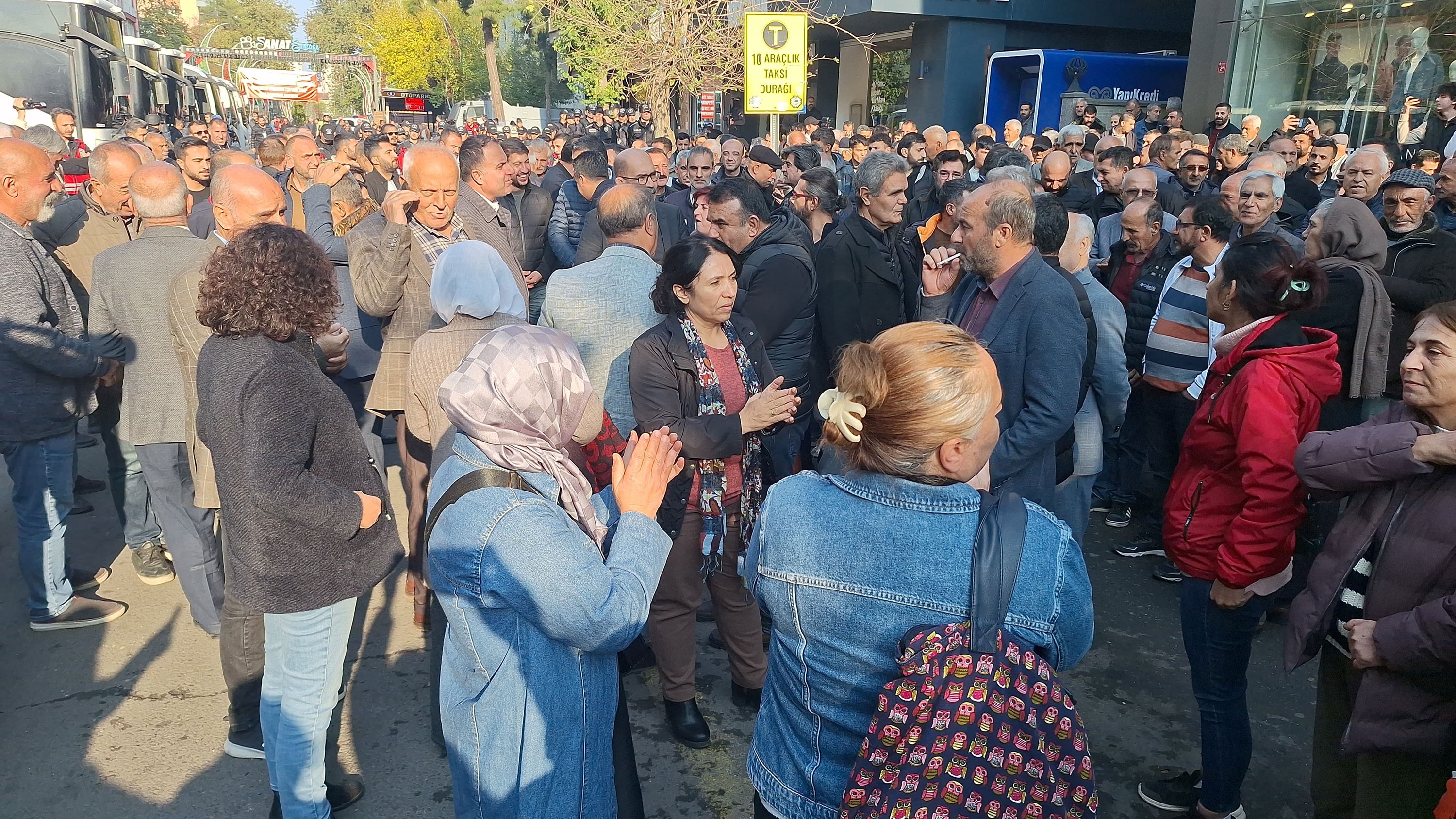 Diyarbakır'da kayyım protestosu