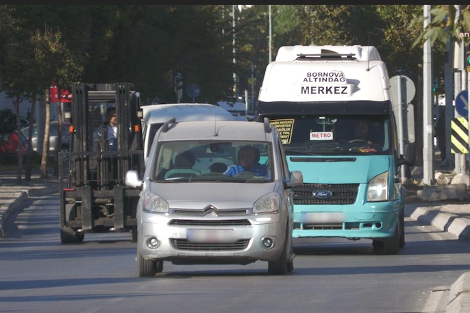 İZmir'de bir minibüs