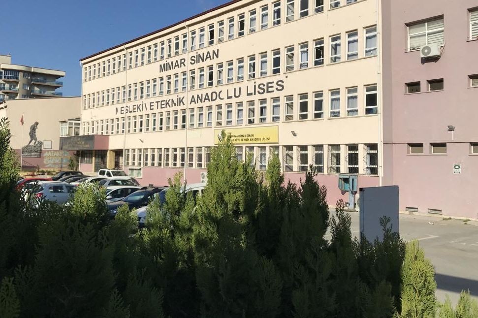 Bornova Mimar Sinan Mesleki ve Teknik Anadolu Lisesi