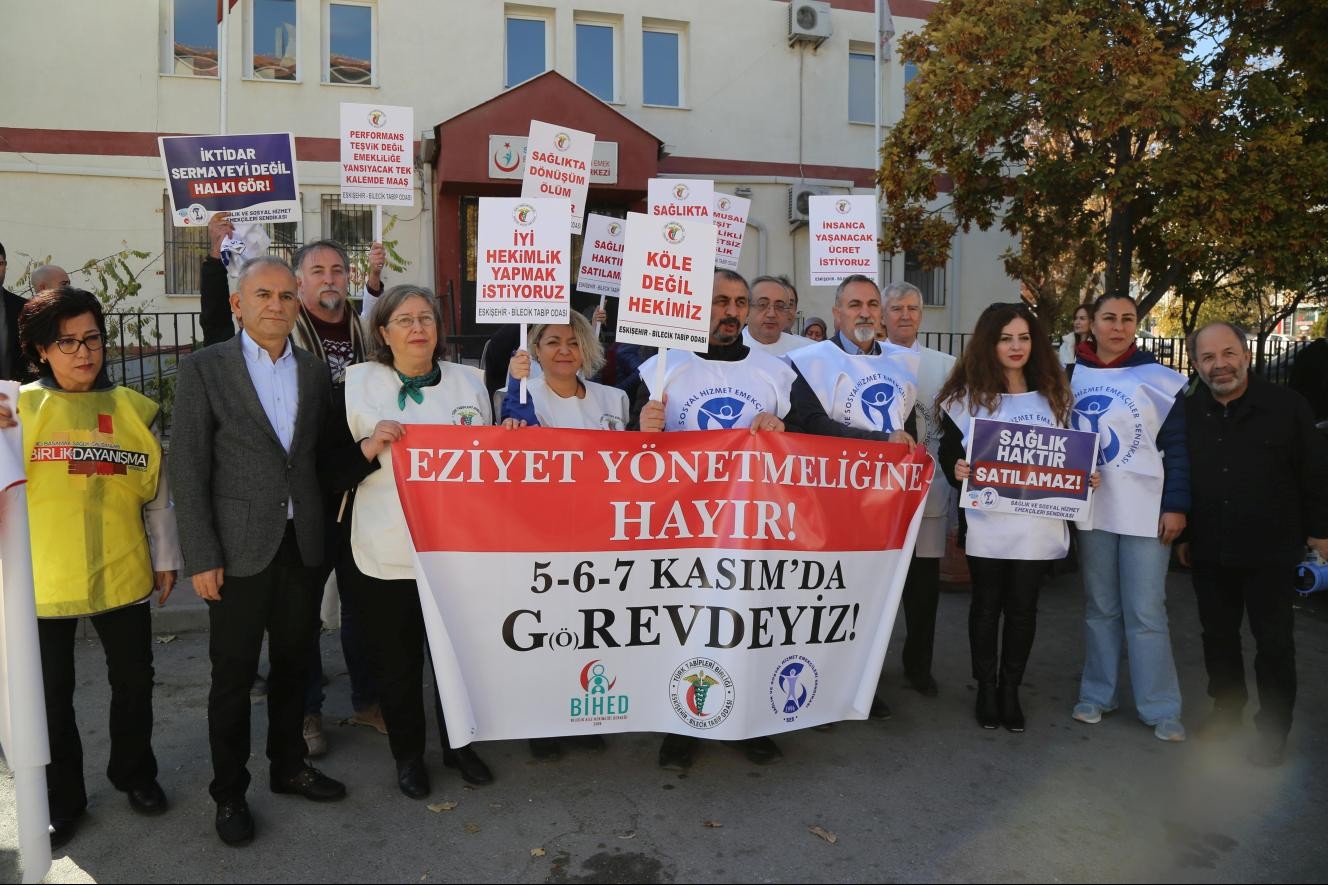 Eskişehir'de aile hekimlerinin iş bırakma eylemi açıklaması