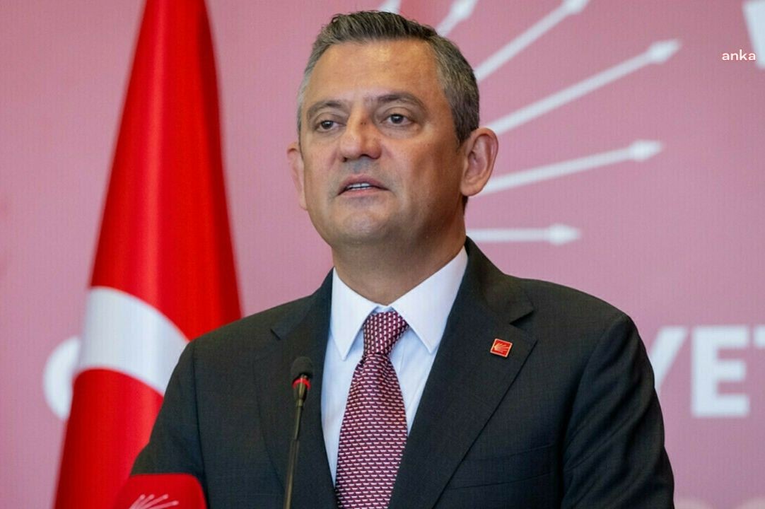 Özgür ÖZel