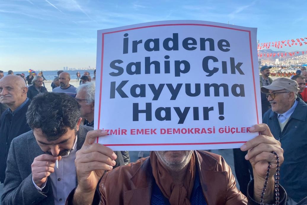 İzmir Emek ve Demokrasi güçleri kayyım protestosu