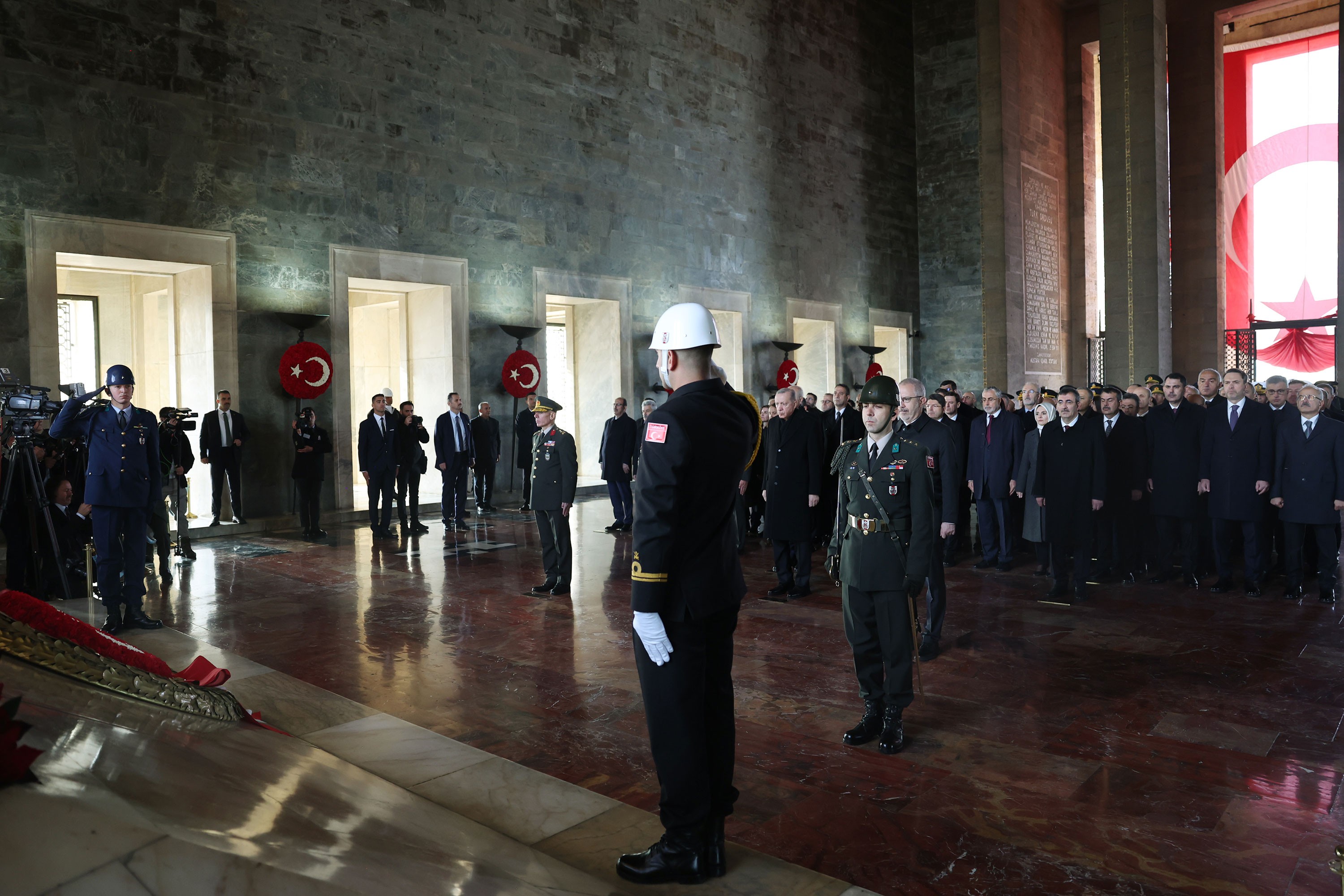 Atatürk için Anıtkabir'de devlet töreni düzenlendi