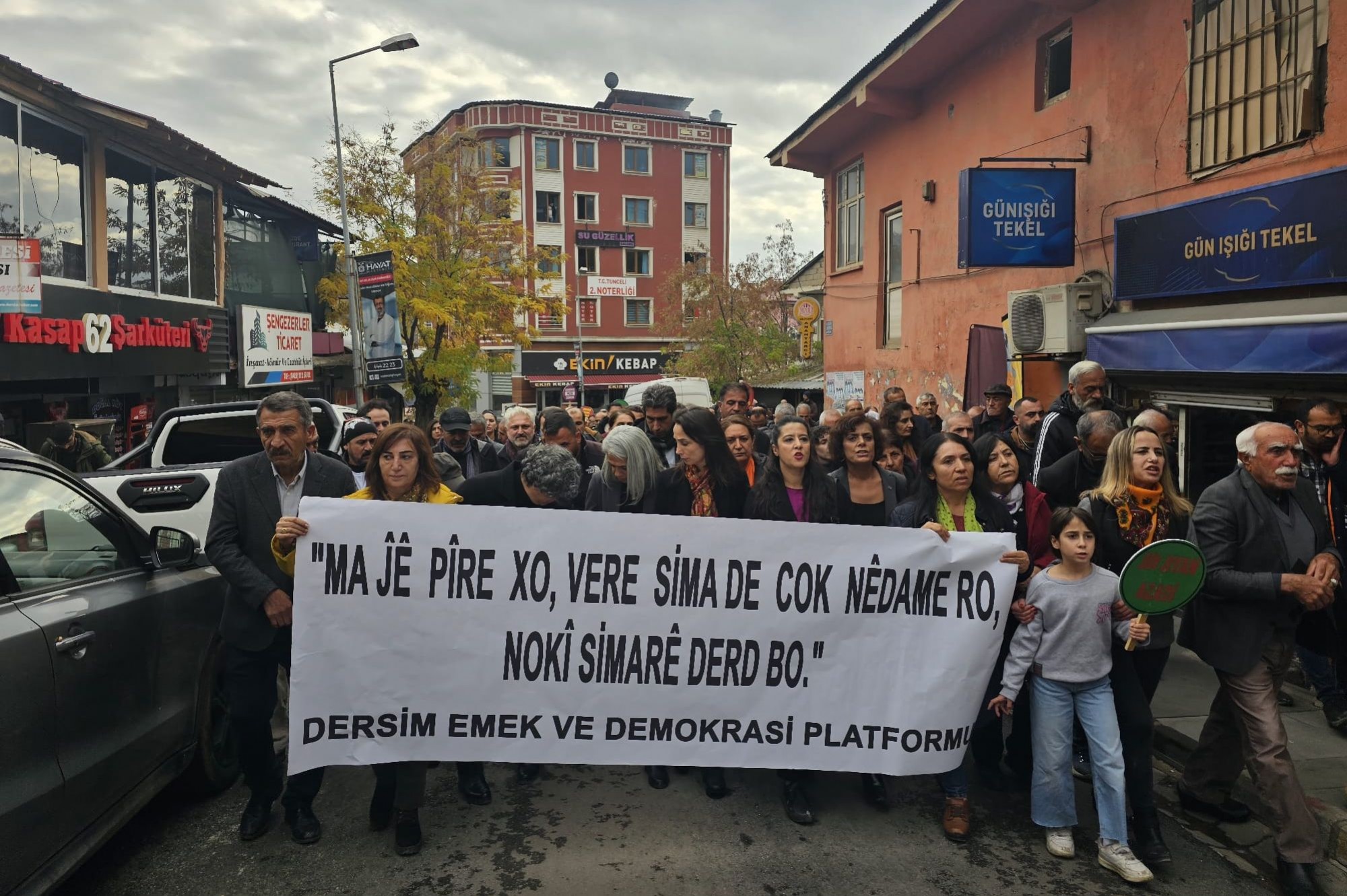 Dersim'de kayyımlara karşı yürüyüş