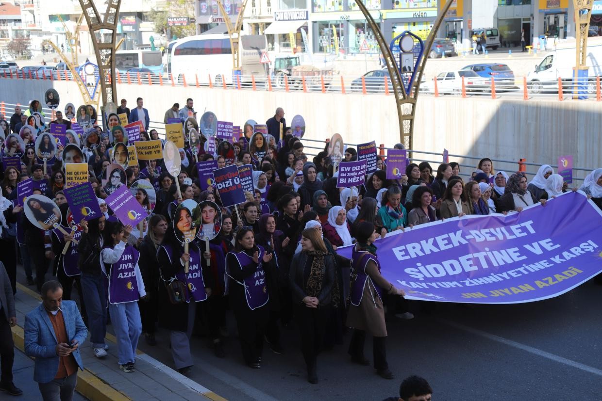 Mardin'de 25 Kasım yürüyüşü