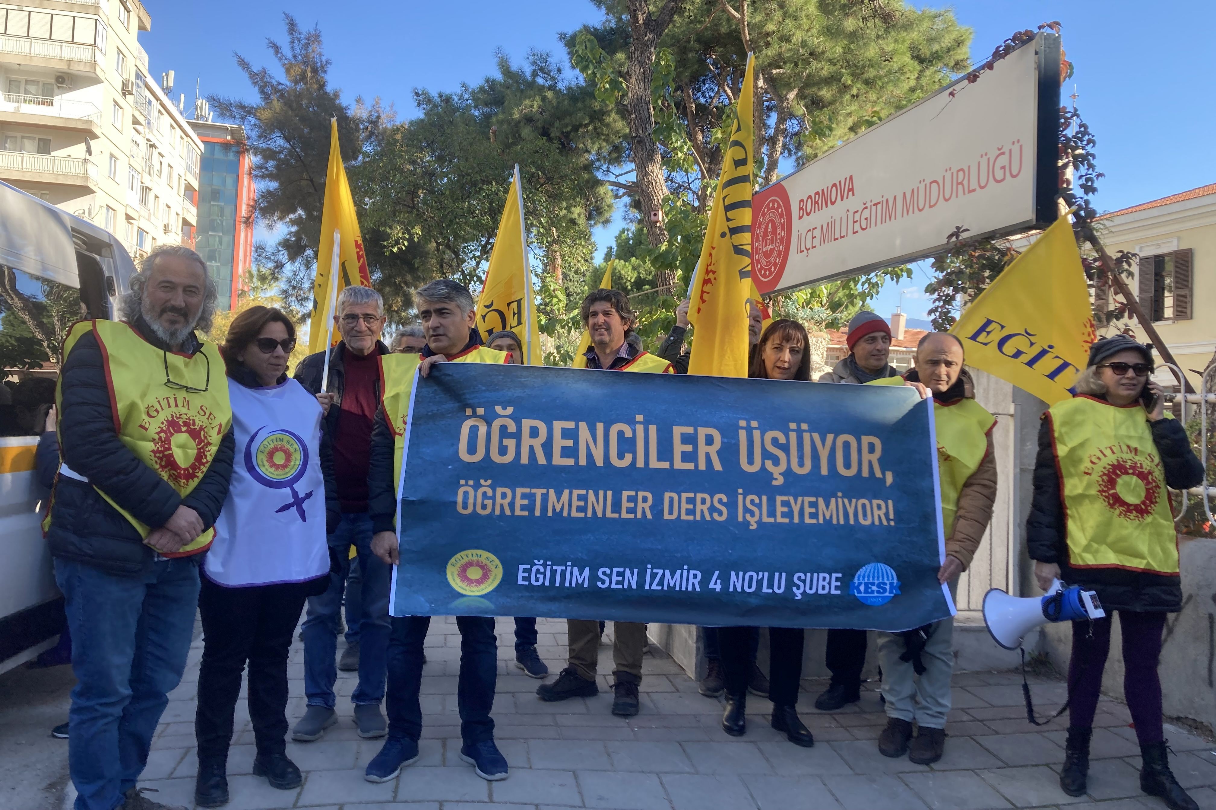 Eğitim Sen İzmir 4 No’lu Şube: Öğrenciler üşüyor, öğretmenler ders işleyemiyor