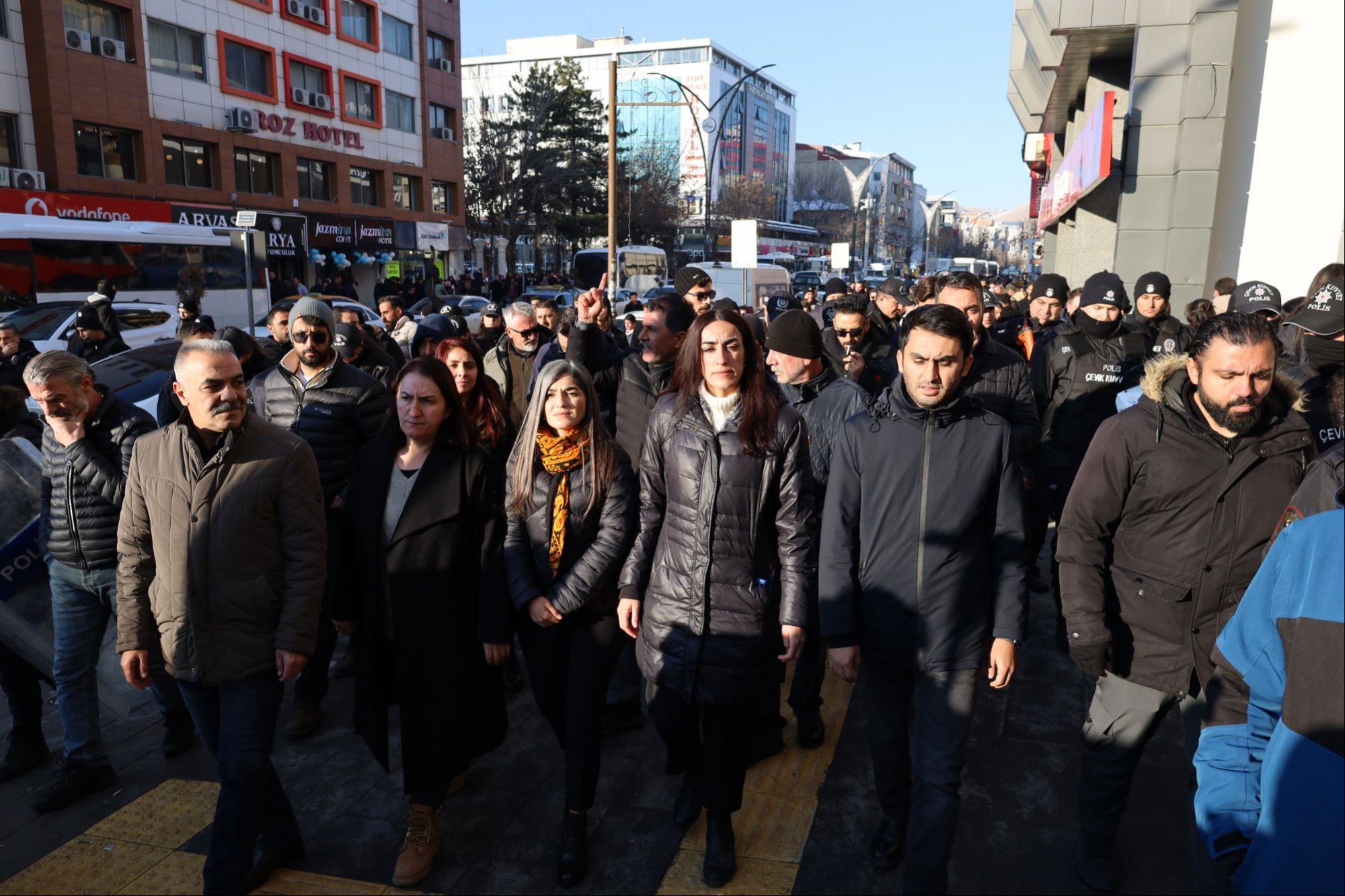 Van'da yapılan kayyım protestosu.