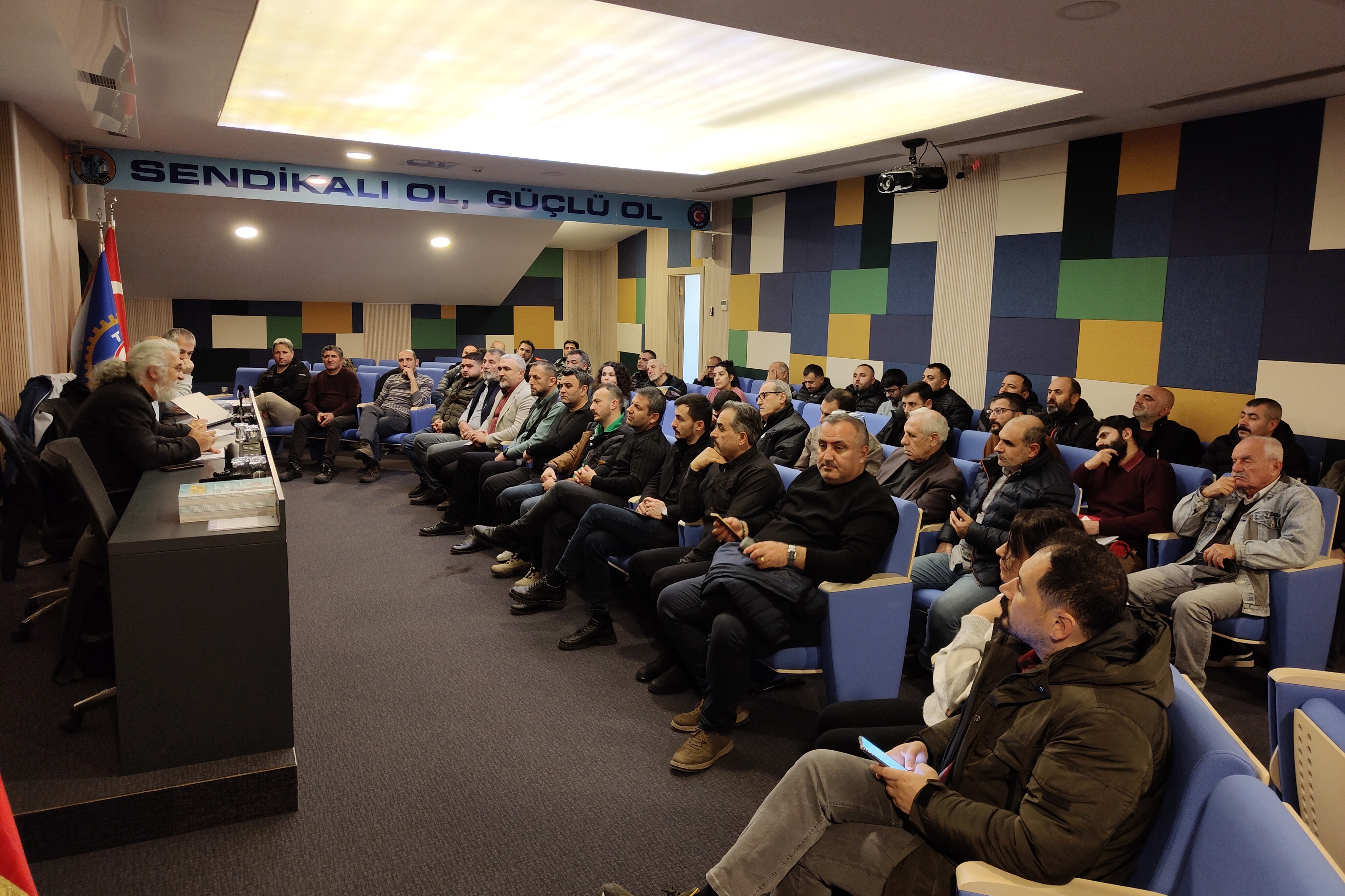 Gebze'de işçi cinayetleri paneli düzenlendi