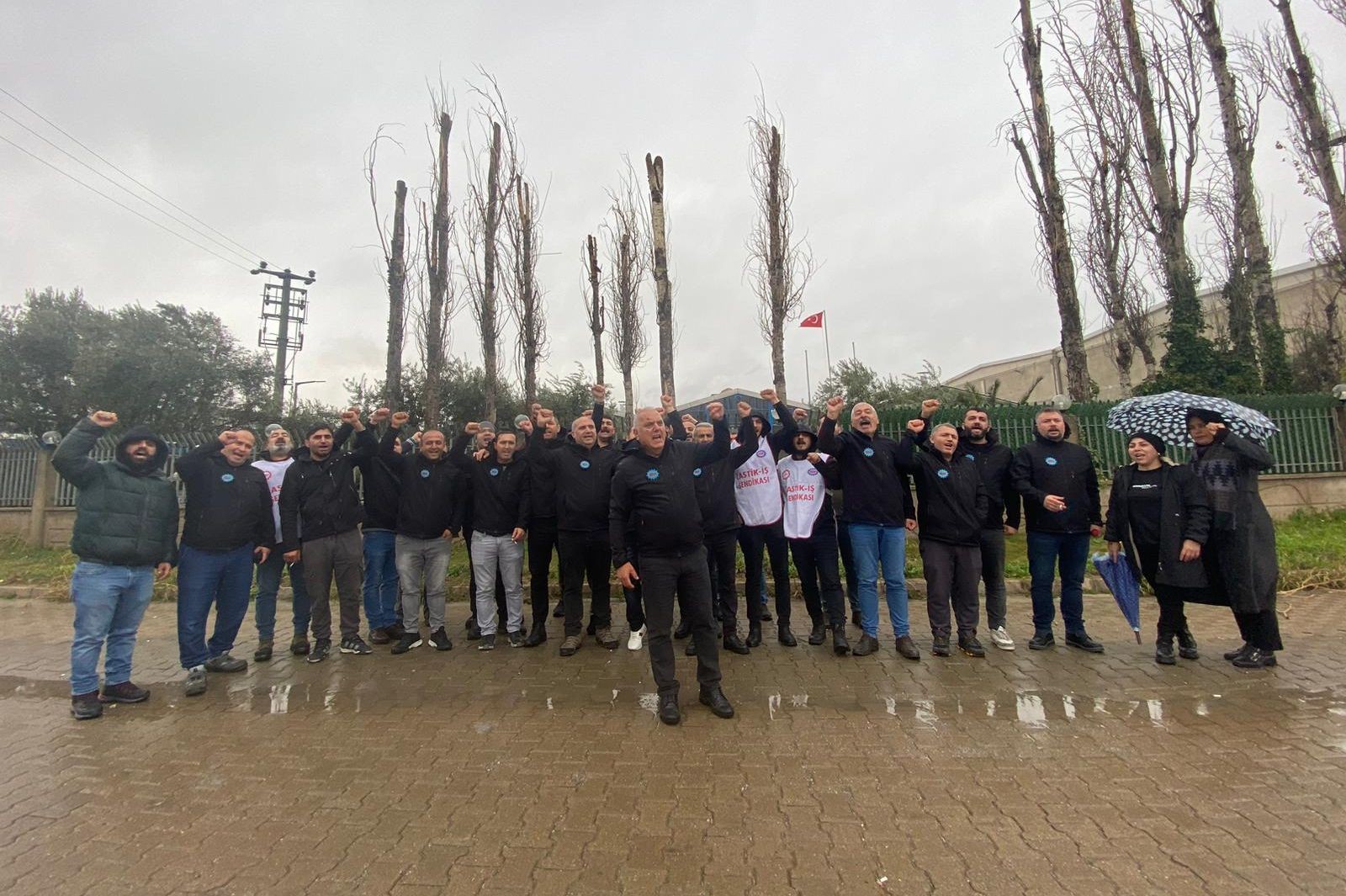 Erenli Kauçuk Fabrikasında eylem