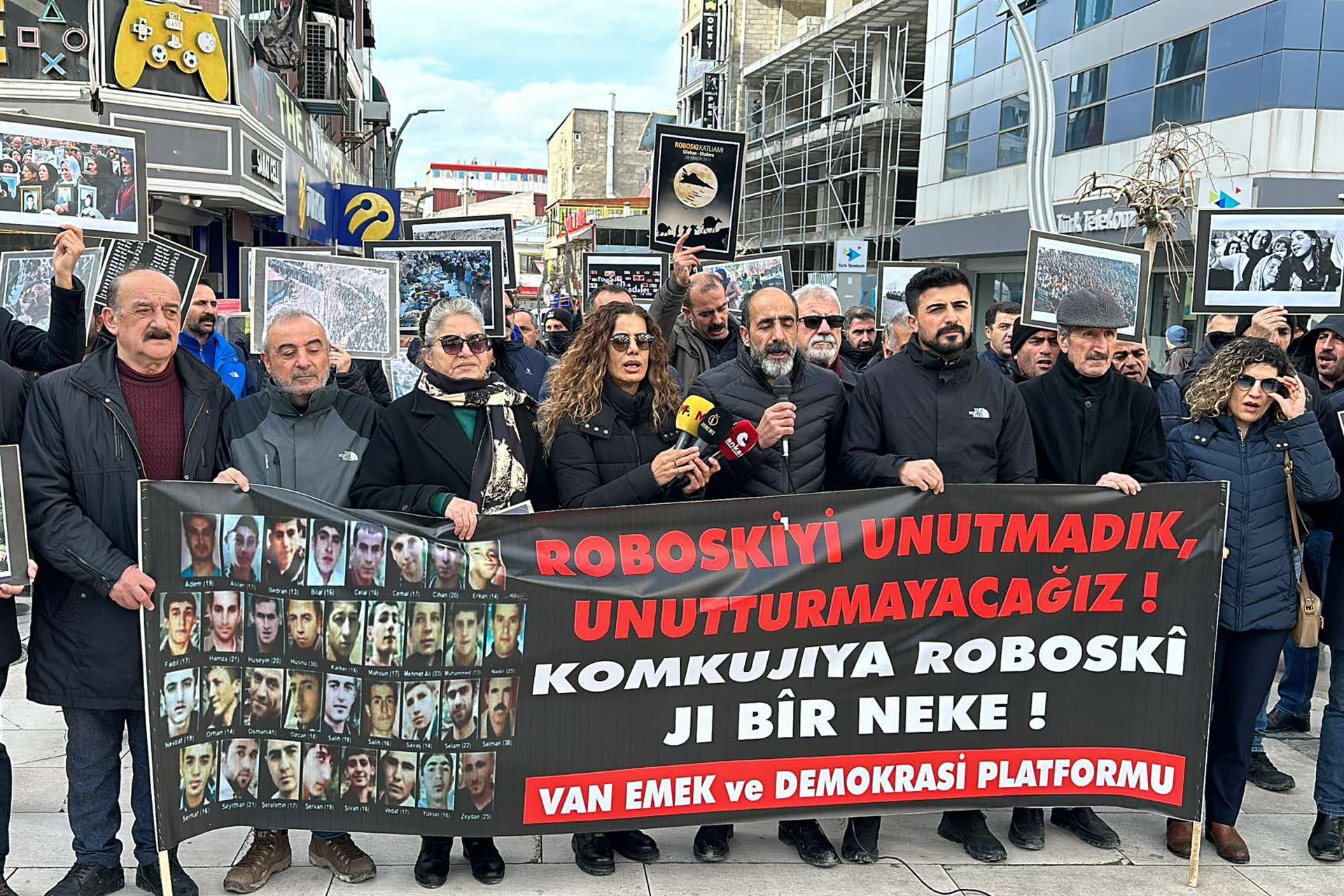 Van Emek ve Demokrasi Platformu Roboski'de katledilenleri andı 