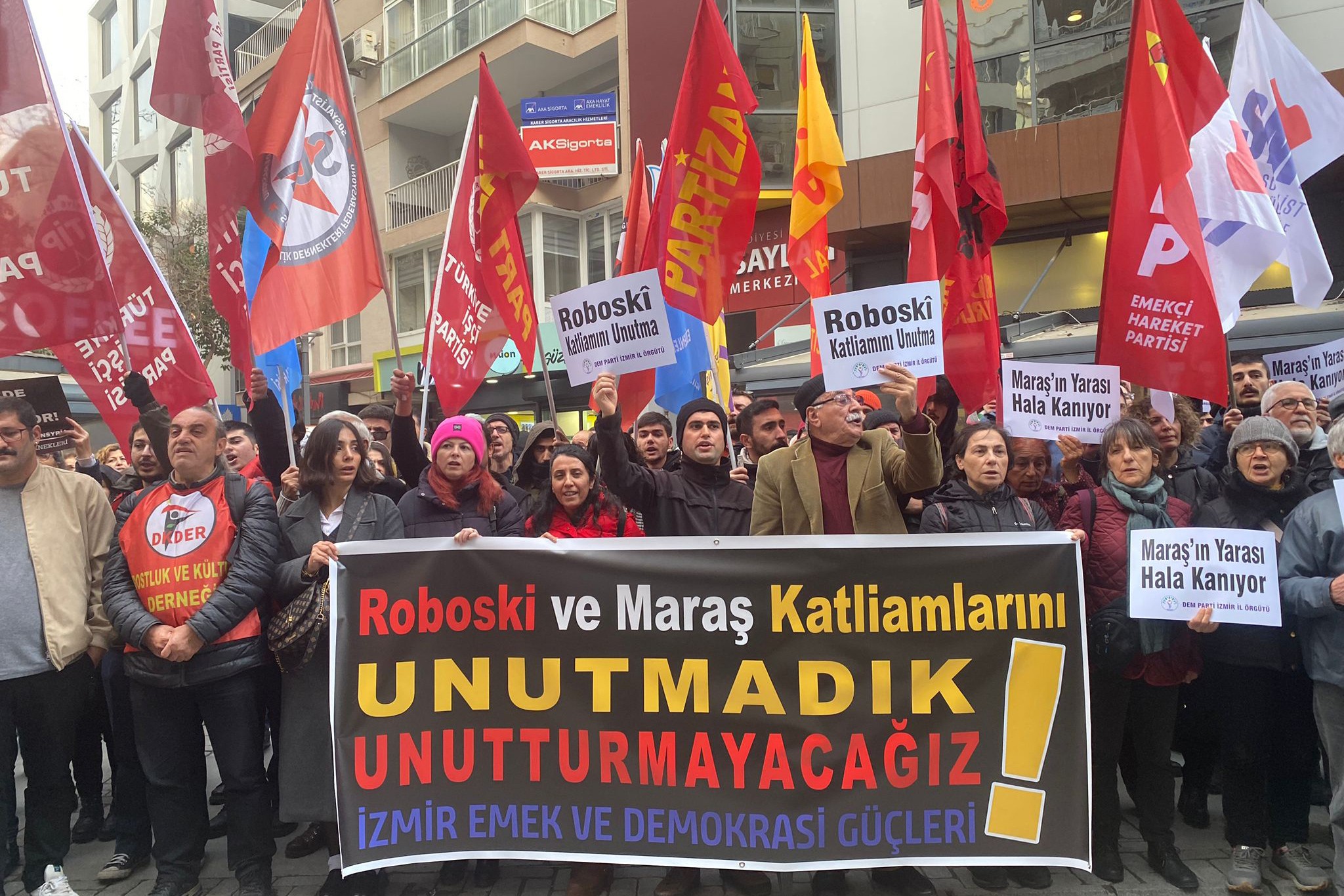 İzmir Emek ve Demokrasi Güçleri Roboski'de katledilenleri andı 