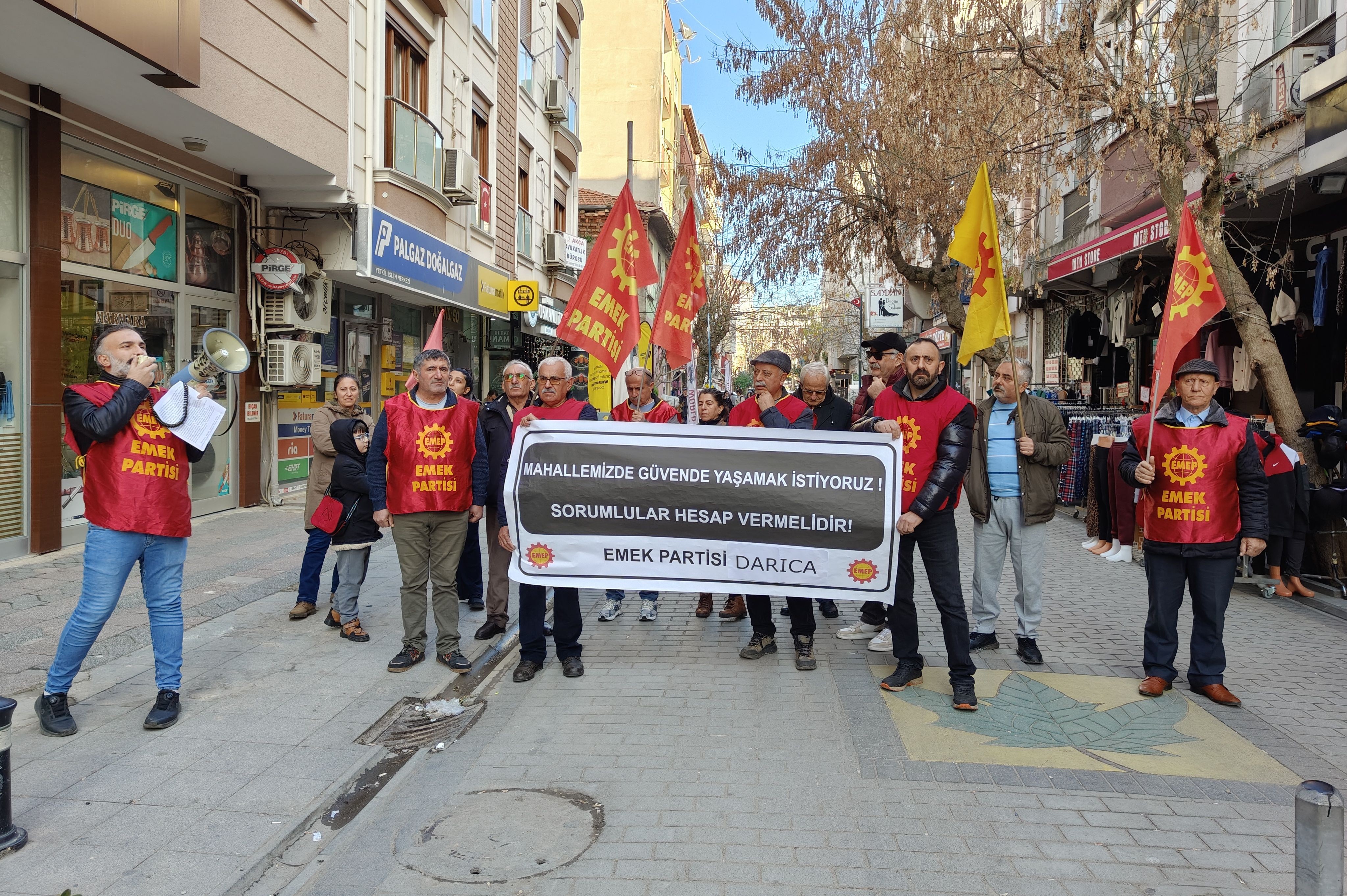 darıca'da doğal gaz patlamalarına ilişkin emep basın açıklaması yaptı