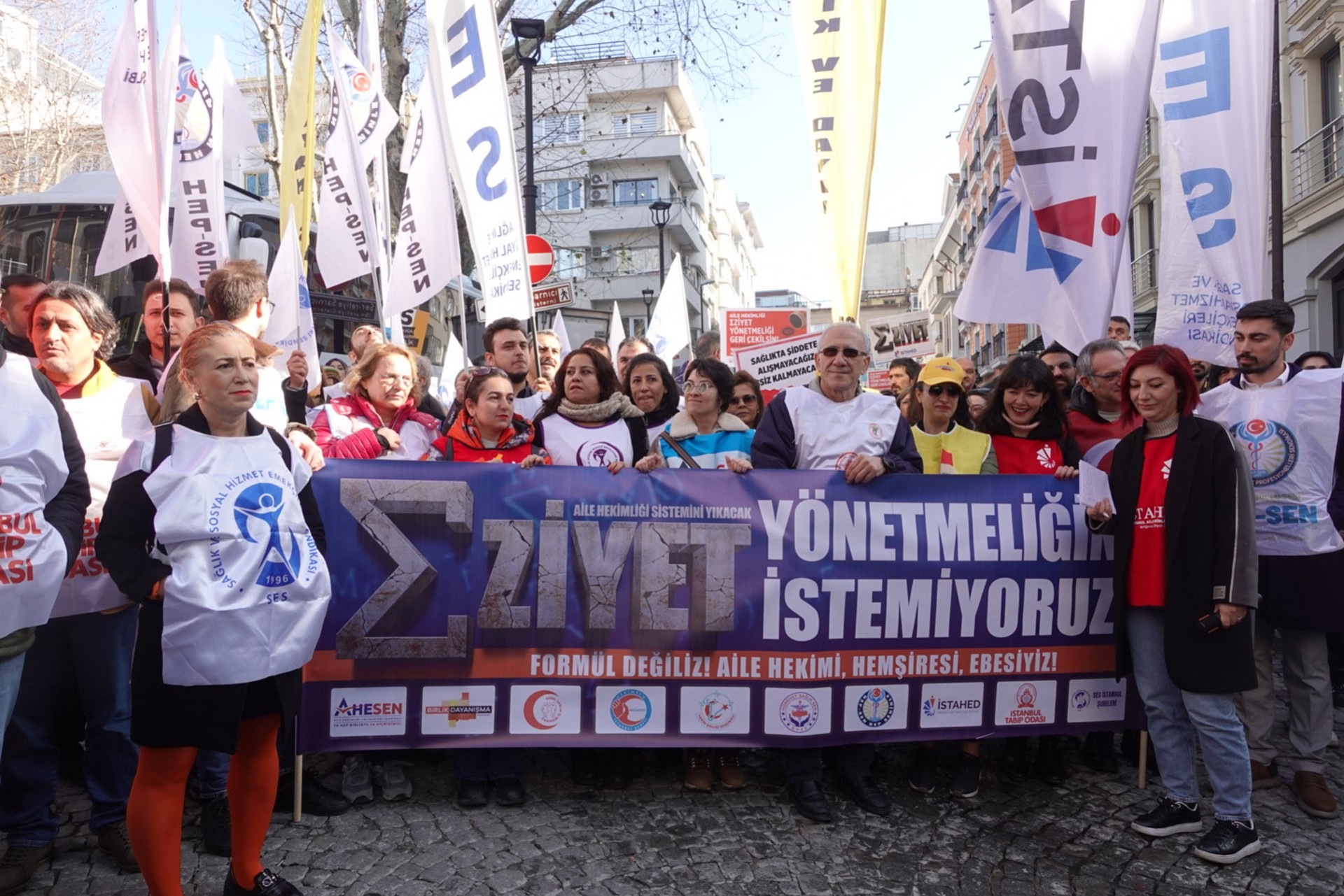 Aile hekimleri iş bırakma eylemi İstanbul açıklaması