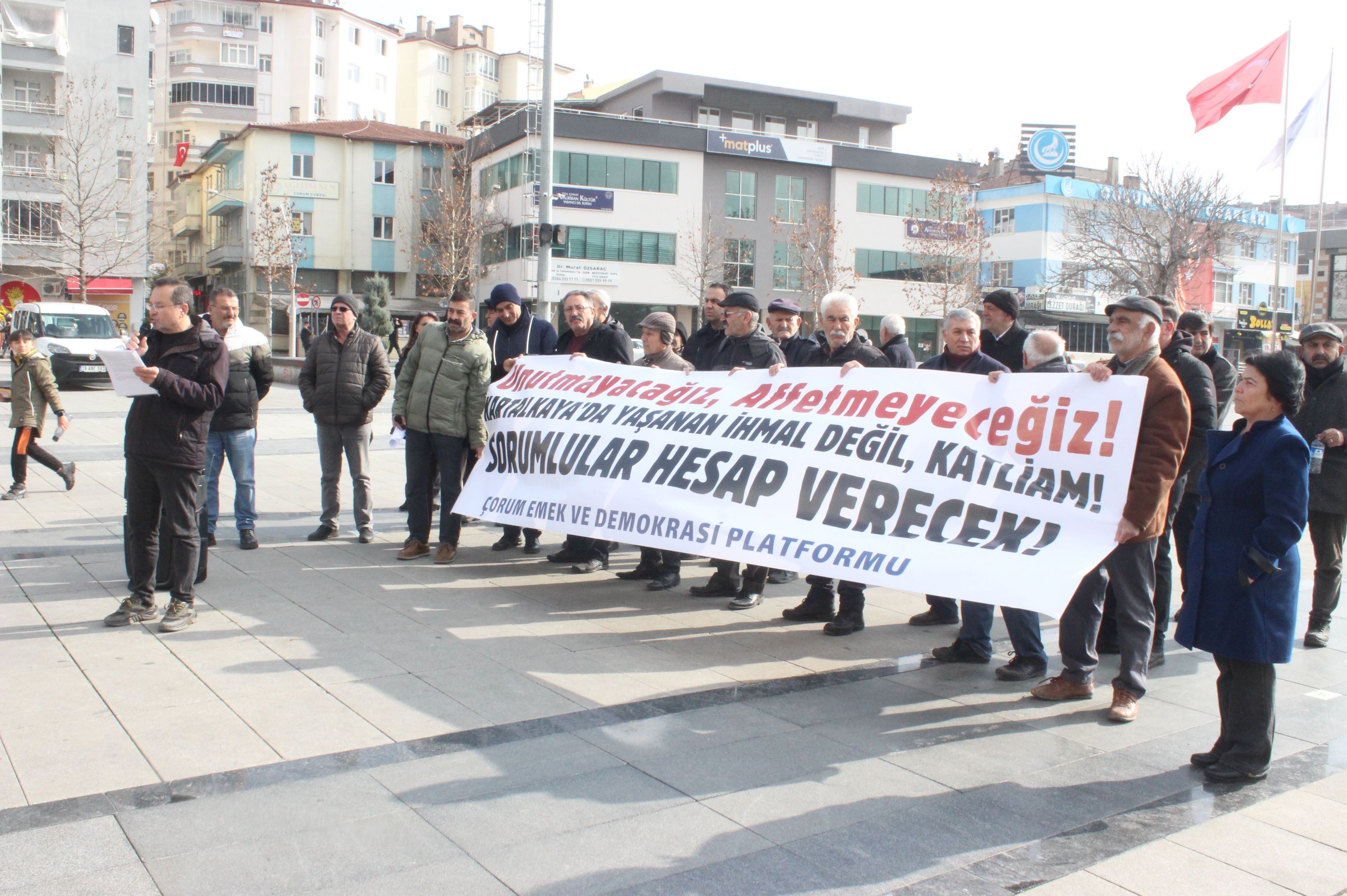 çorumda emek ve demokrasi güçleri katliamı protesto etti