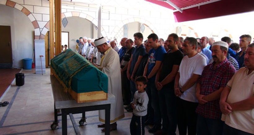 Boşandığı eşi tarafından öldürülen Yazıcı defnedildi