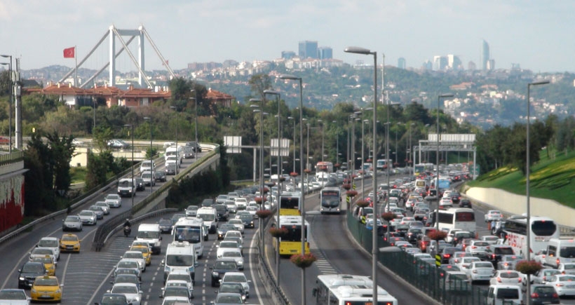 Boğaziçi Köprüsü'nde bayram yoğunluğu başladı