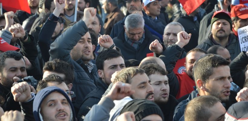 ‘Kardeşim verdiğin oy, grev yasağı ve yoksulluk olarak geri dönüyor’