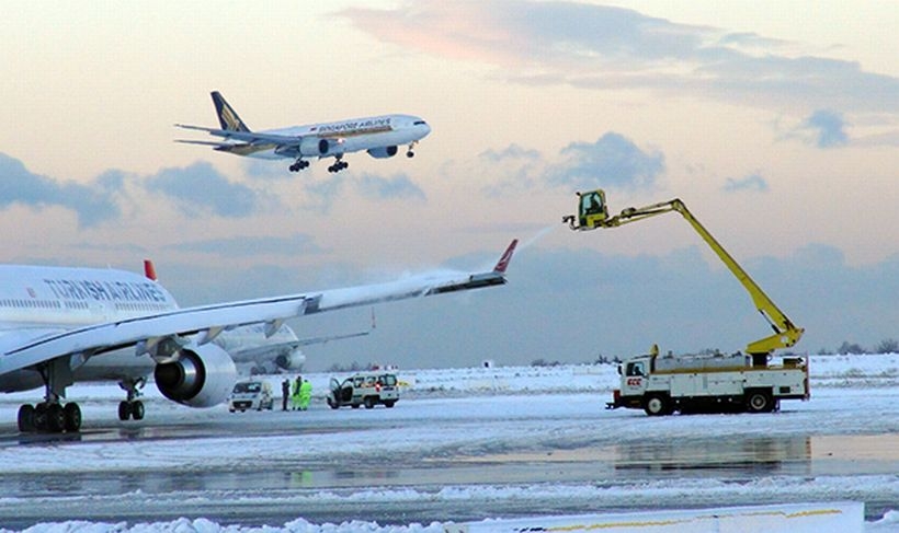 İstanbul'da 250'den fazla uçak seferi iptal edildi