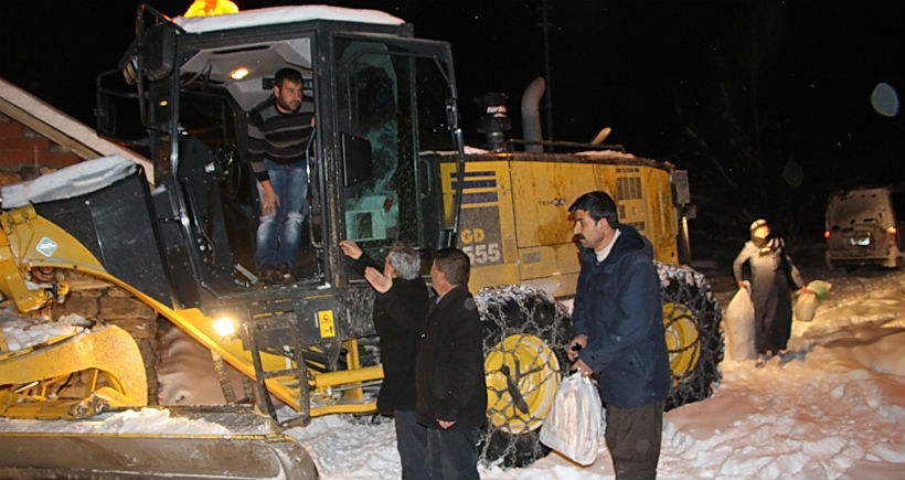 Karlıova’da hastalar mahsur kaldı