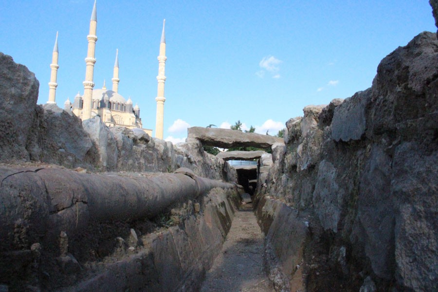 Kurtarma kazısında Mimar Sinan’ın su yolu bulundu