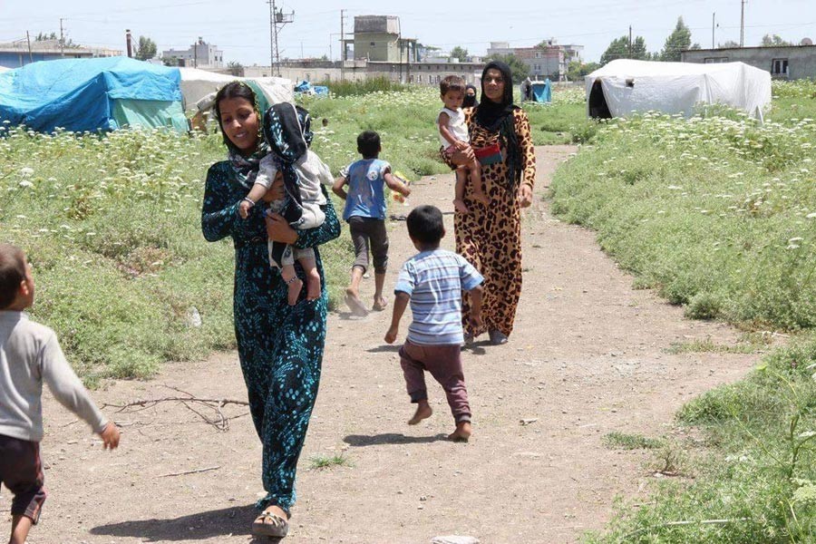 Mülteci çocuklar hastalıkla yüz yüze