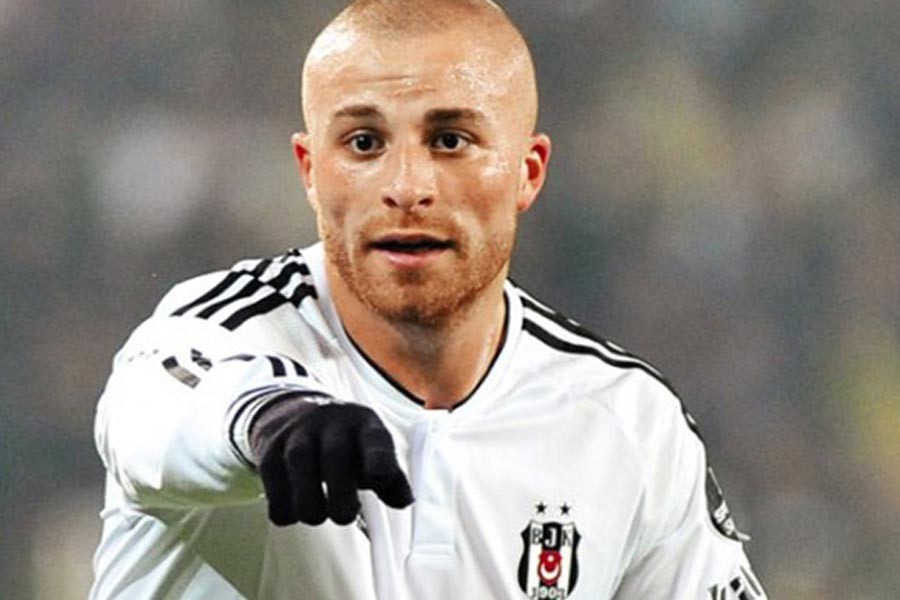 Beşiktaş Gökhan Töre'yi West Ham’a kiraladı