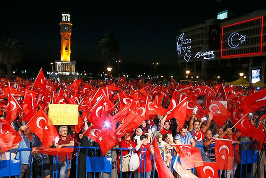 Zorunlu 'demokrasi' nöbeti talimatı!