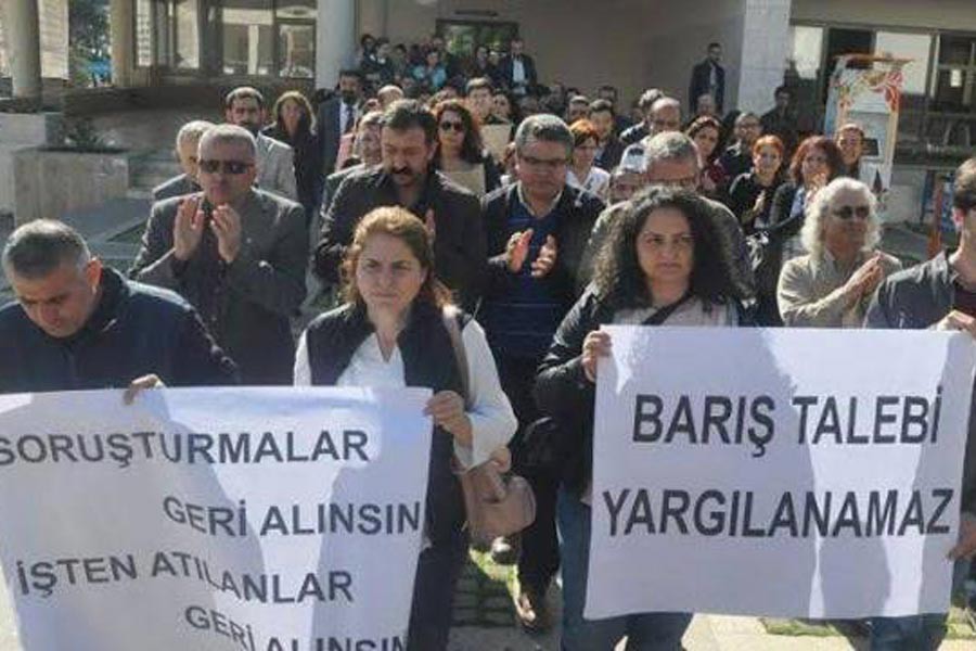 Barış Bildirisi'ni imzalayan akademisyenlere beraat