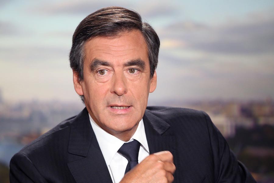 Fransa'da Cumhuriyetçilerin cumhurbaşkanı adayı Fillon oldu