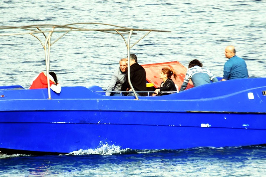 Ayvalık'ta mülteci teknesi battı: 5 ölü