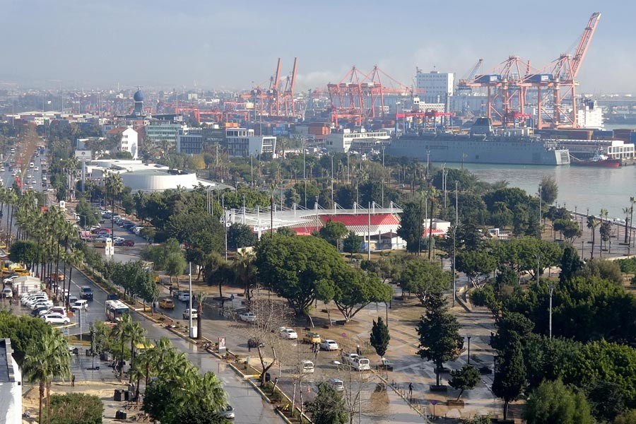 Selin vurduğu Mersin'de bugün güneş açtı