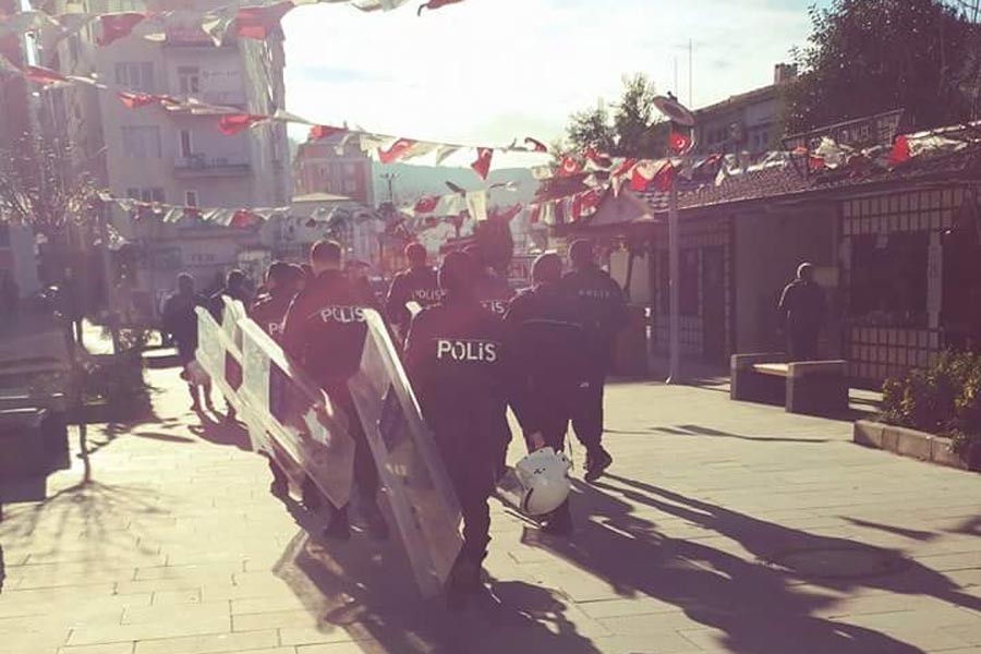 Hopa’daki laiklik eylemine polis saldırısı