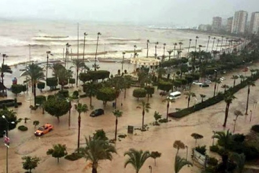 Mersin’de selde kaybolan iki kişi hâlâ bulunamadı