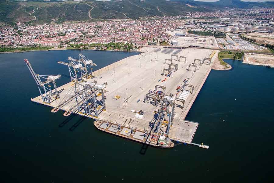 Dubai Port işçisi: İş yoğunluğu iki katına çıktı