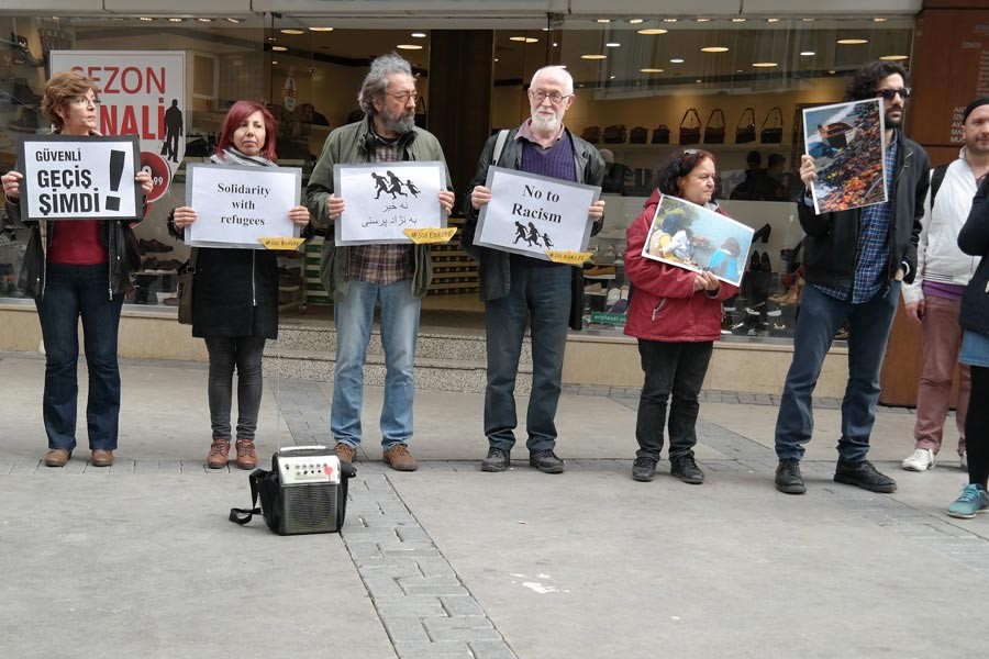 'Mültecilere duvar örmeyin, güvenli geçişi sağlayın'